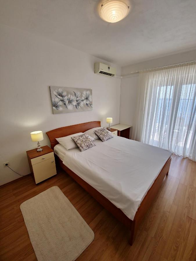 Apartments Cacija Трогир Экстерьер фото